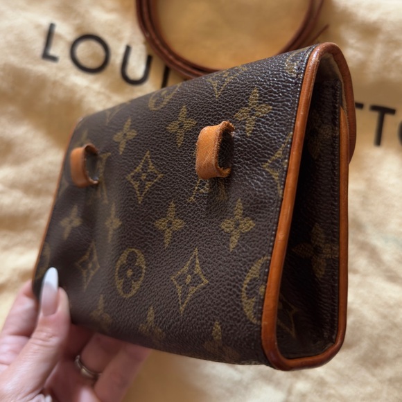 Louis Vuitton Monogram Pochette Florentine Bum Bag 25”-35” waist - Picture 4 of 12